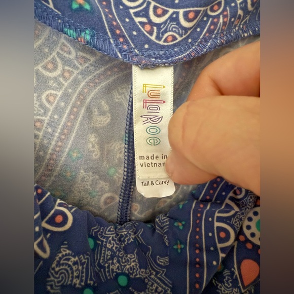 Tall & Curvy LuLaRoe Paisley Leggings - Picture 3 of 4